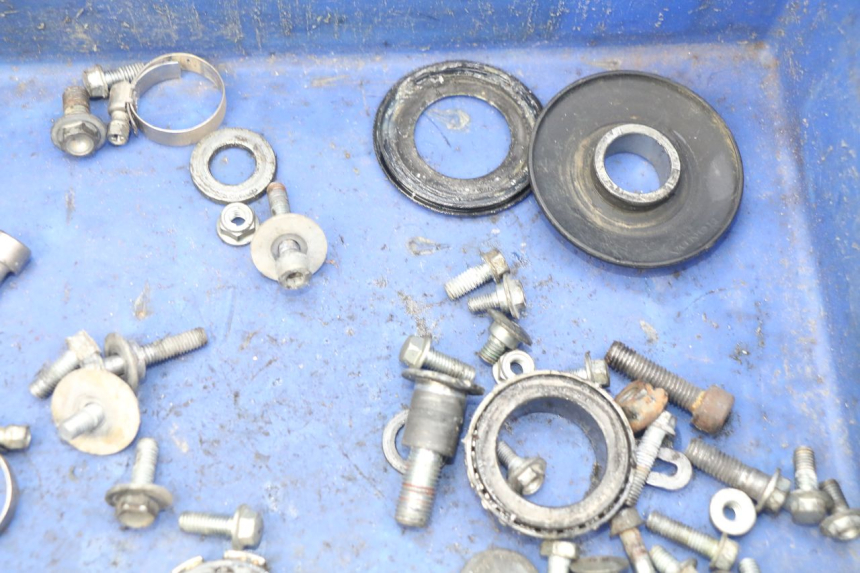 photo de BOLSA DE TORNILLERÍA TORNILLO HONDA CRF CR-F 450 (2005 - 2008) - Otra perspectiva