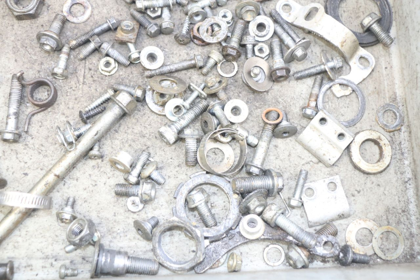 photo de BOLSA DE TORNILLERÍA TORNILLO HONDA CRF CR-F 450 (2009 - 2012) - Zoom estado de uso