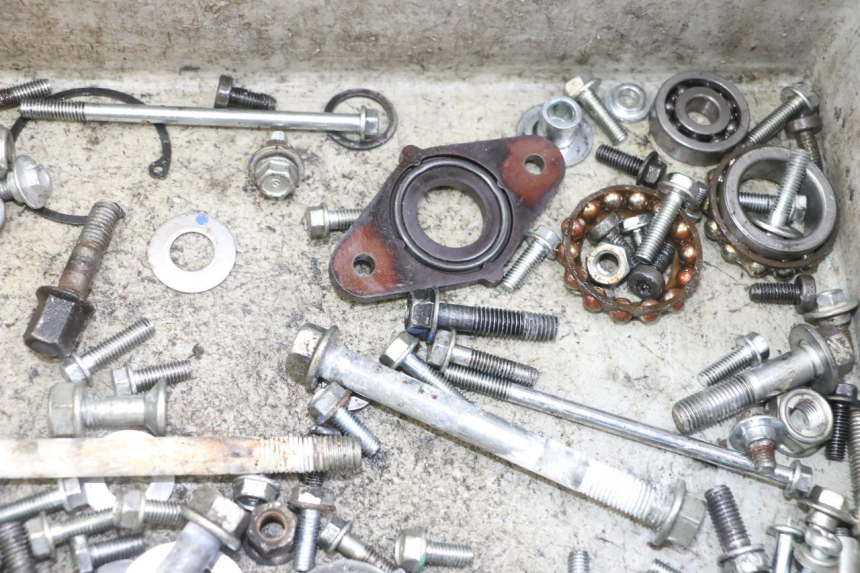 photo de TORNILLOS HONDA CRF-F CRF F 110 (2019 - 2022) - Primer plano técnico