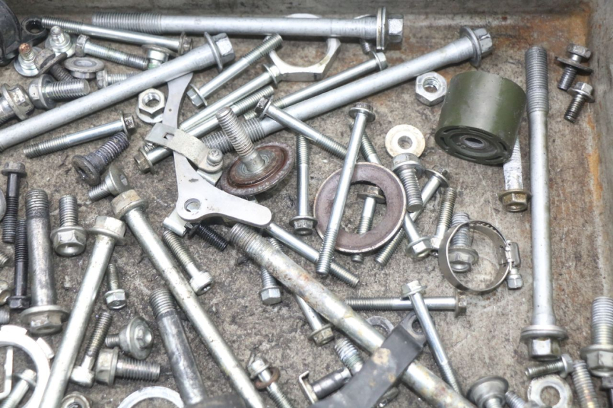 photo de TORNILLOS HONDA CRF R 250 (2020 - 2021) - Zoom estado de uso