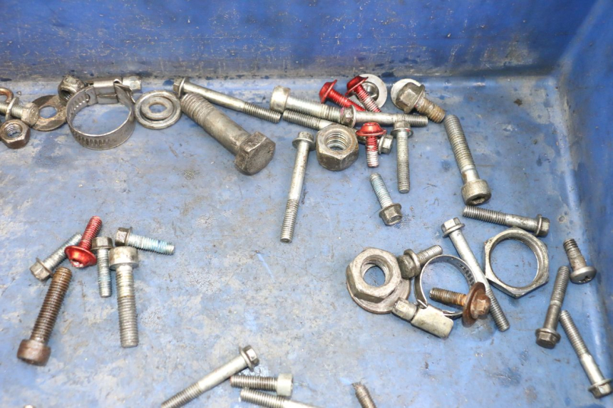 photo de TORNILLOS DERBI SENDA SM DRD X-TREME 50 (2011 - 2017) - Otra perspectiva