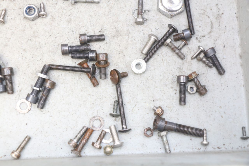 photo de TORNILLOS LONCIN DIRT BIKE 125 - Zoom estado de uso