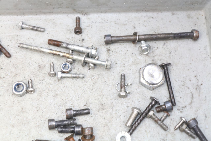 photo de TORNILLOS LONCIN DIRT BIKE 125 - Otra perspectiva