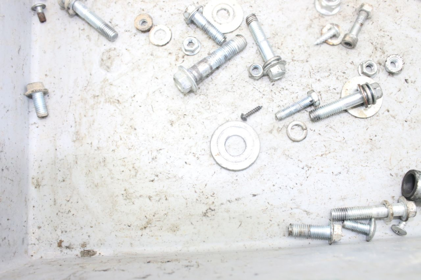 photo de BOLSA DE TORNILLERÍA TORNILLO CCR DIRT BIKE 125 - Zoom estado de uso