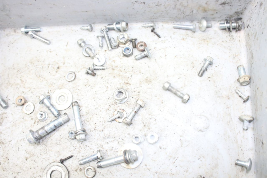 photo de BOLSA DE TORNILLERÍA TORNILLO CCR DIRT BIKE 125 - Primer plano técnico