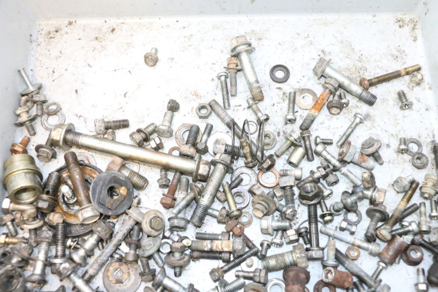 photo de TORNILLOS SUZUKI DR S 600 (1985 - 1989) - Detalle de la pieza