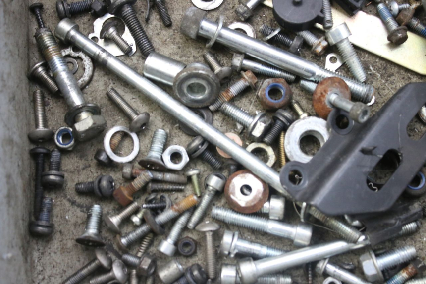 photo de BOLSA DE TORNILLERÍA TORNILLO WAYSCRAL E-SPEED 1 (2022 - 2024) - Detalle de la pieza