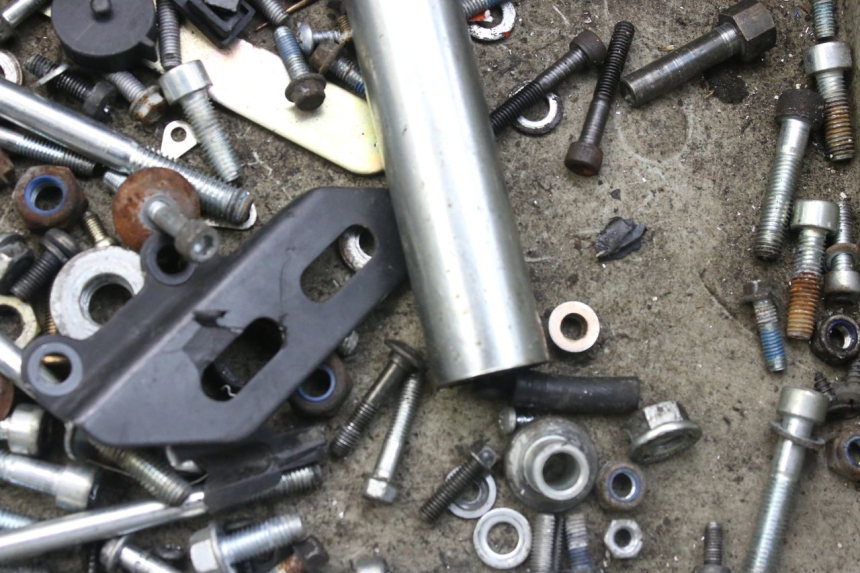 photo de BOLSA DE TORNILLERÍA TORNILLO WAYSCRAL E-SPEED 1 (2022 - 2024) - Zoom estado de uso