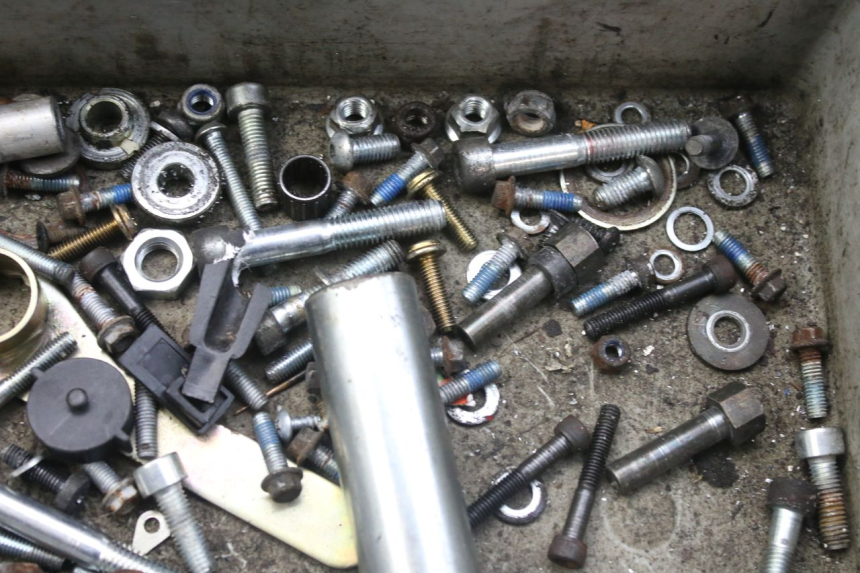 photo de BOLSA DE TORNILLERÍA TORNILLO WAYSCRAL E-SPEED 1 (2022 - 2024) - Otra perspectiva