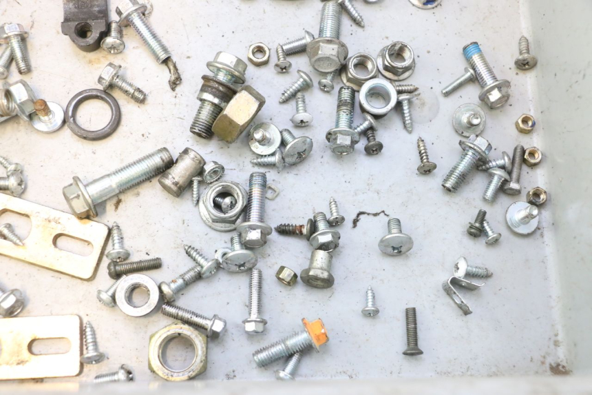 photo de TORNILLOS WAYSCRAL E-START 1 (2018 - 2022) - Primer plano técnico