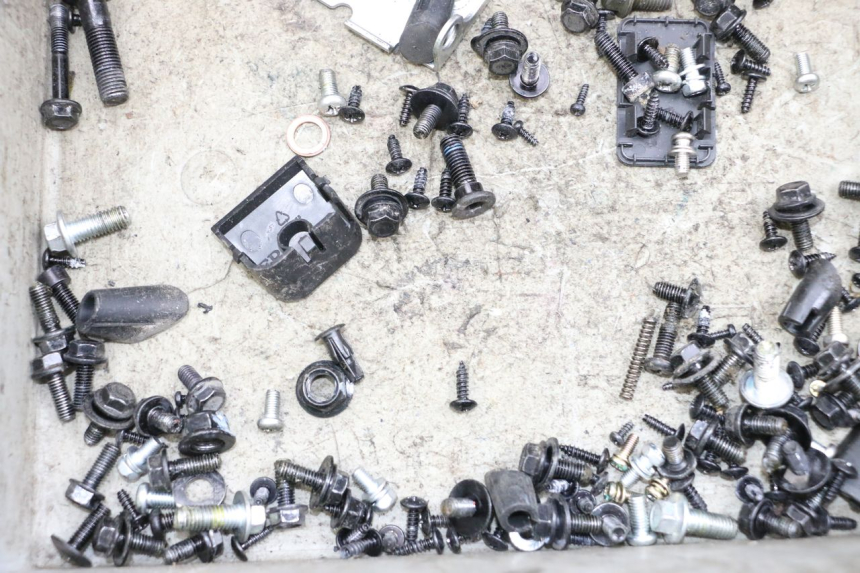 photo de TORNILLOS SEGWAY NINEBOT E125S 1 (2022 - 2026) - Otra perspectiva