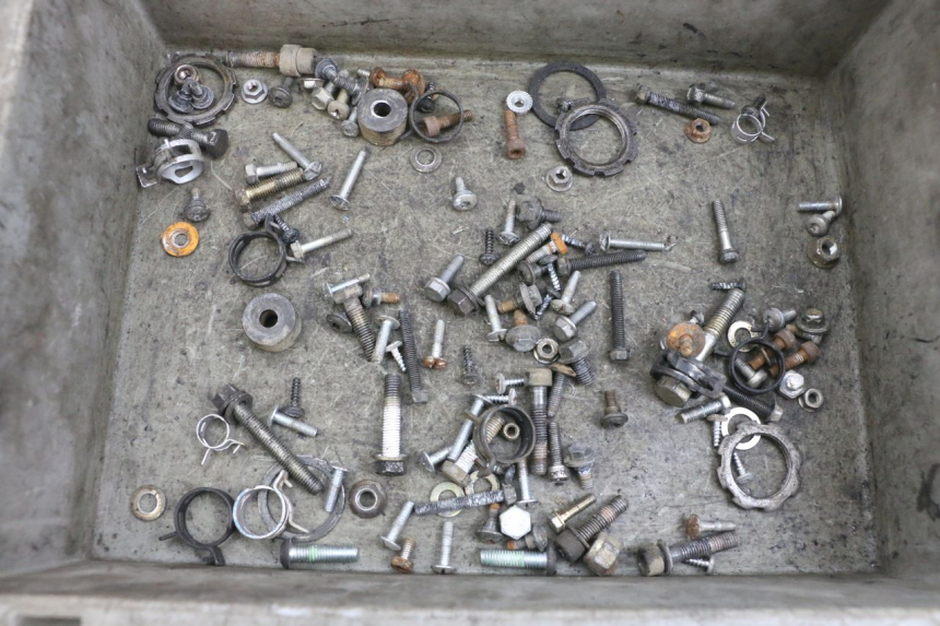 photo de TORNILLOS PEUGEOT ELYSEO 125 (1999 - 2004) - Vista principal