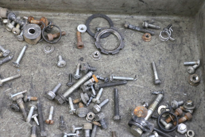 photo de TORNILLOS PEUGEOT ELYSEO 125 (1999 - 2004) - Zoom estado de uso