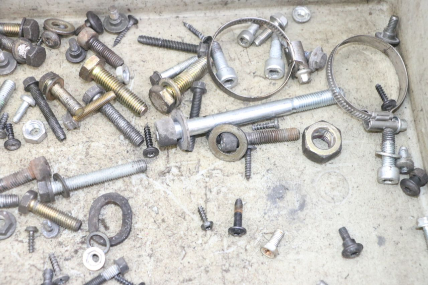 photo de TORNILLOS PEUGEOT ELYSTAR 125 (2002 - 2007) - Zoom estado de uso