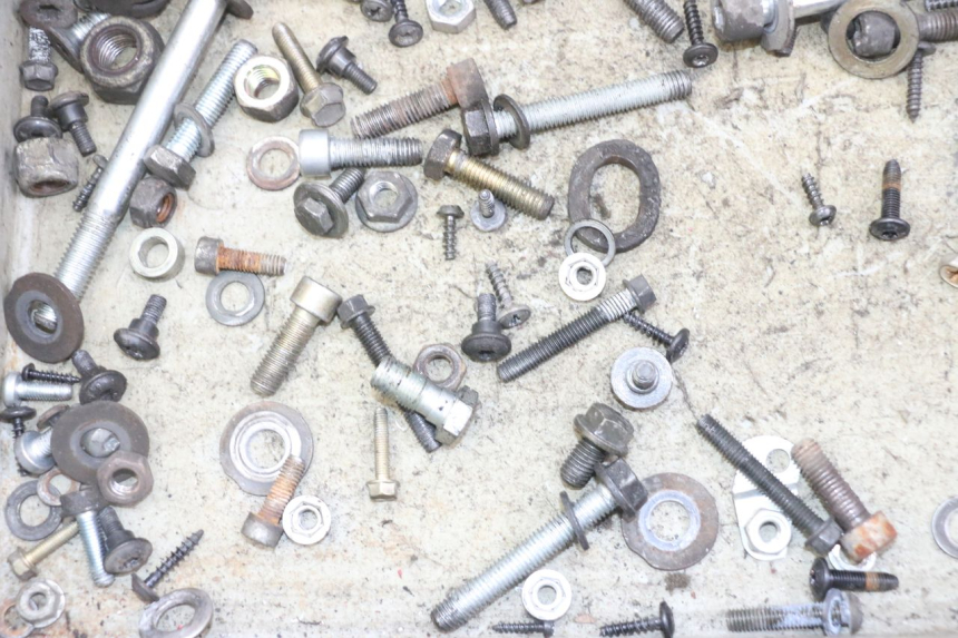 photo de TORNILLOS PEUGEOT ELYSTAR 125 (2002 - 2007) - Otra perspectiva