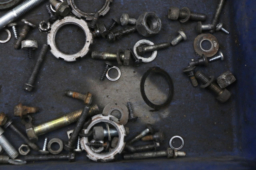 photo de BOLSA DE TORNILLERÍA TORNILLO PEUGEOT ELYSTAR 50 (2002 - 2014) - Primer plano técnico