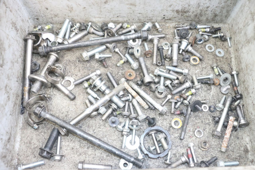 photo de TORNILLOS KAWASAKI ER-6 ER6 N 650 (2012 - 2016) - Detalle de la pieza