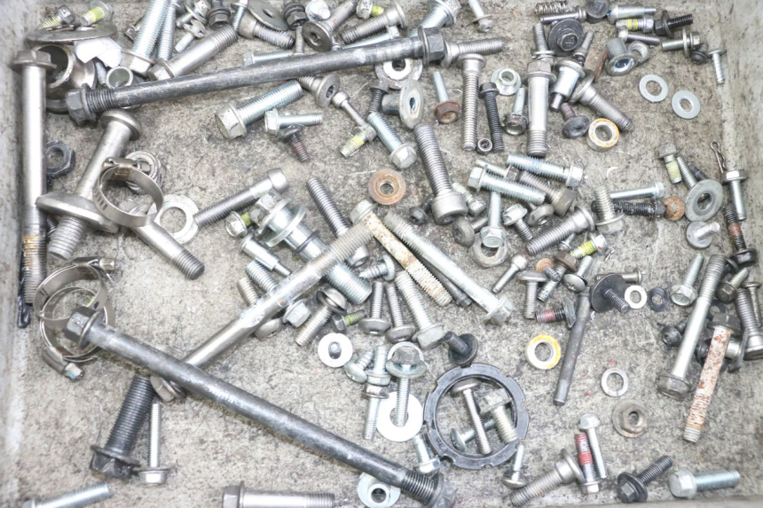 photo de TORNILLOS KAWASAKI ER-6 ER6 N 650 (2012 - 2016) - Zoom estado de uso