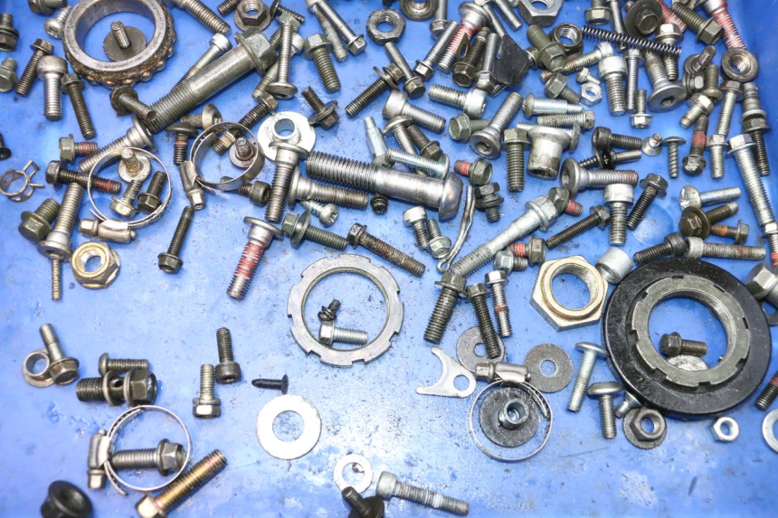 photo de TORNILLOS KAWASAKI ER-6 ER6 N 650 (2005 - 2009) - Detalle de la pieza
