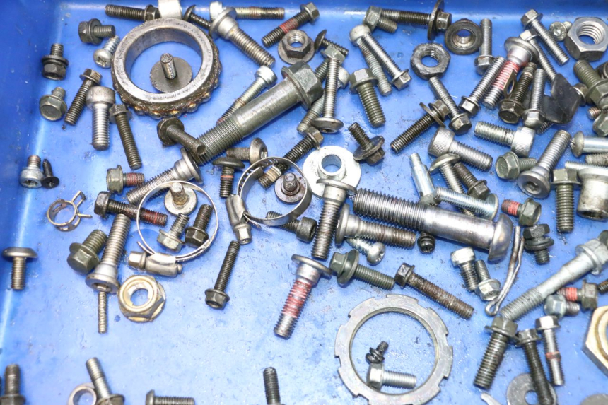 photo de TORNILLOS KAWASAKI ER-6 ER6 N 650 (2005 - 2009) - Zoom estado de uso