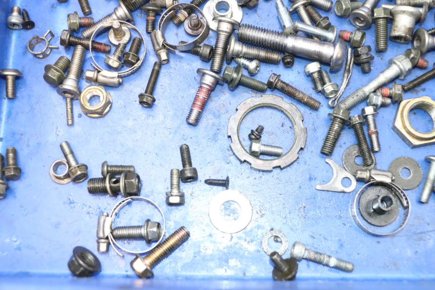 photo de TORNILLOS KAWASAKI ER-6 ER6 N 650 (2005 - 2009) - Otra perspectiva