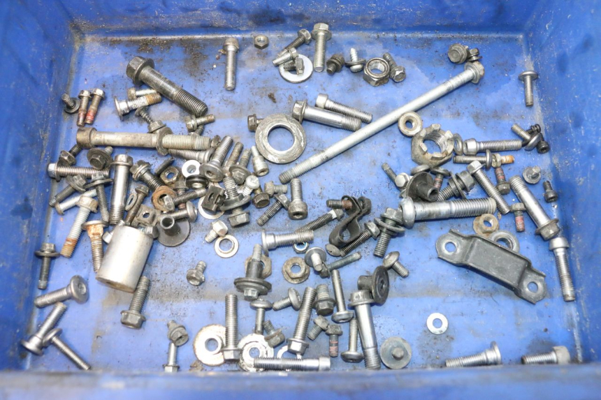 photo de TORNILLOS KAWASAKI ER-6 ER6 N 650 (2005 - 2009) - Detalle de la pieza