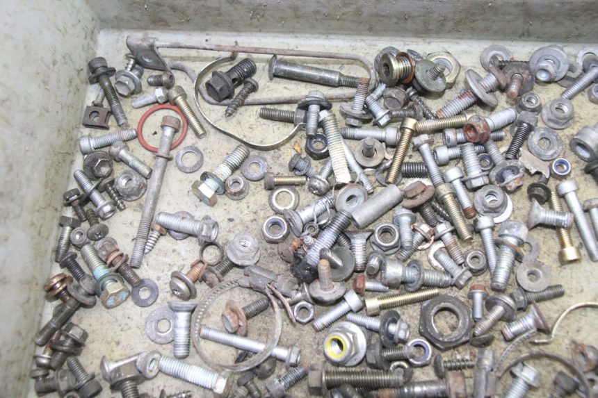 photo de BOLSA DE TORNILLERÍA APRILIA ETX 125 (1998 - 2002) - Detalle de la pieza