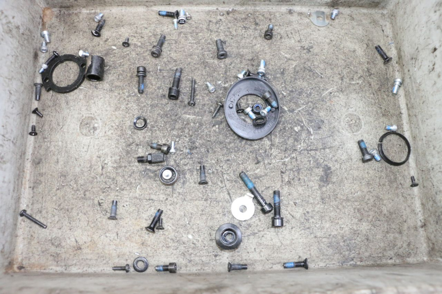 photo de BOLSA DE TORNILLERÍA SEGWAY NINEBOT F40E 1 - Vista principal