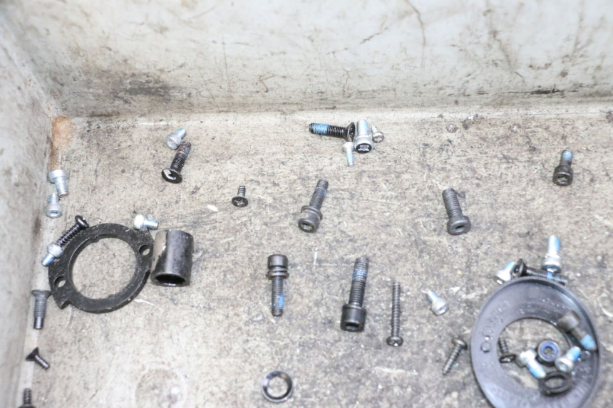 photo de BOLSA DE TORNILLERÍA SEGWAY NINEBOT F40E 1 - Otra perspectiva