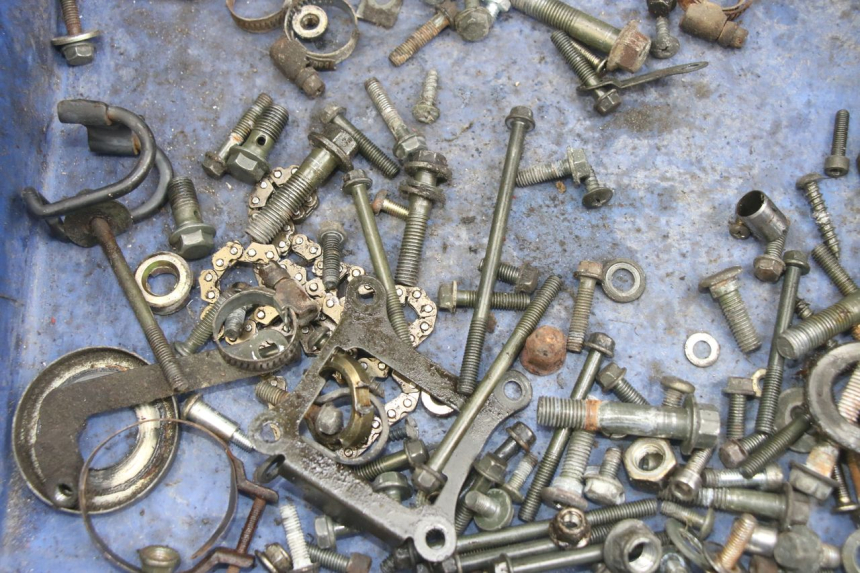 photo de BOLSA DE TORNILLERÍA TORNILLO TNT MOTOR FASTINO 4T 50 (2013 - 2019) - Zoom estado de uso