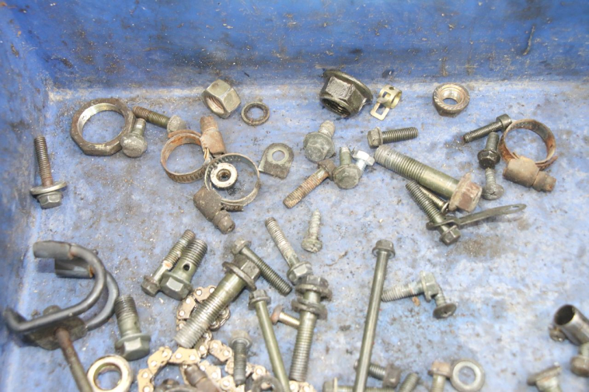 photo de BOLSA DE TORNILLERÍA TORNILLO TNT MOTOR FASTINO 4T 50 (2013 - 2019) - Otra perspectiva