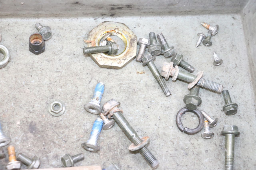 photo de TORNILLOS BTC FELICE SPORT 50 - Primer plano técnico