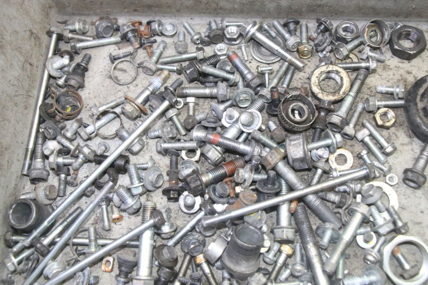 photo de BOLSA DE TORNILLERÍA TORNILLO HONDA FES S-WING SWING ABS 125 (2007 - 2015) - Detalle de la pieza