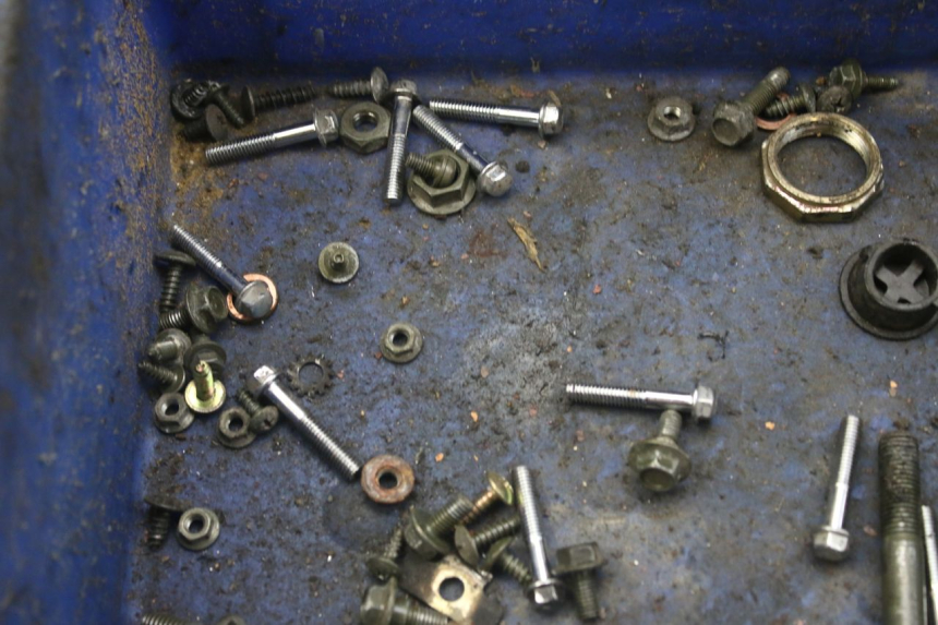 photo de BOLSA DE TORNILLERÍA TORNILLO SYM FIDDLE 2 50 (2008 - 2013) - Zoom estado de uso