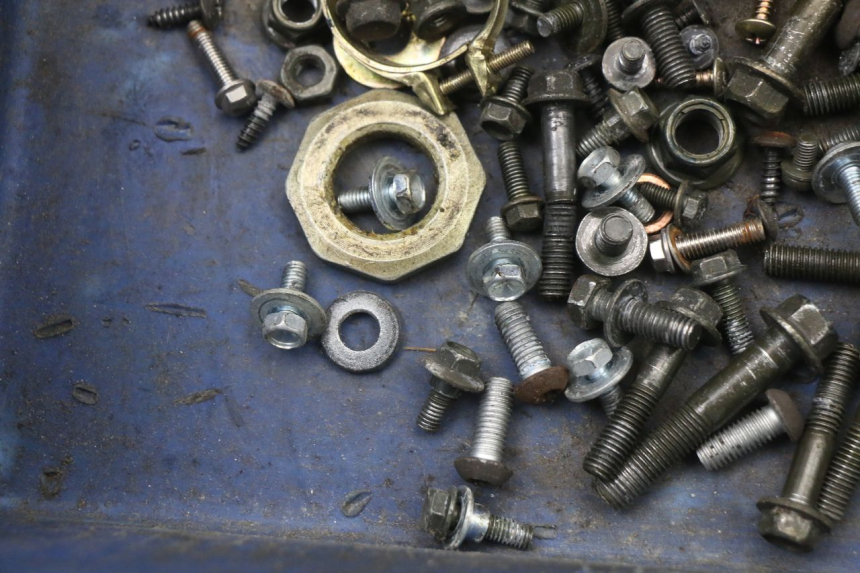 photo de BOLSA DE TORNILLERÍA TORNILLO SYM FIDDLE 2 50 (2008 - 2013) - Otra perspectiva