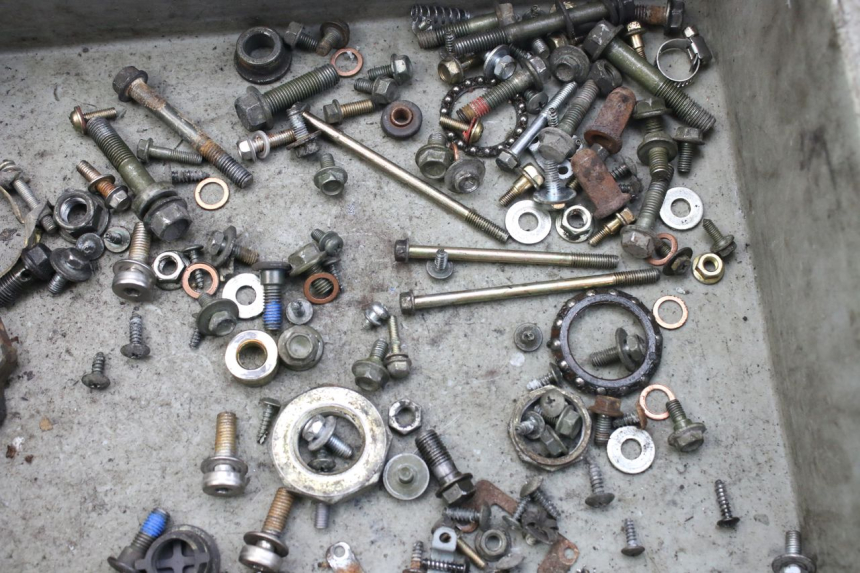 photo de BOLSA DE TORNILLERÍA TORNILLO SYM FIDDLE 3 III 125 (2014 - 2020) - Detalle de la pieza