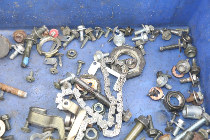 photo de BOLSA DE TORNILLERÍA TORNILLO SYM FIDDLE 3 III 125 (2014 - 2020) - Otra perspectiva