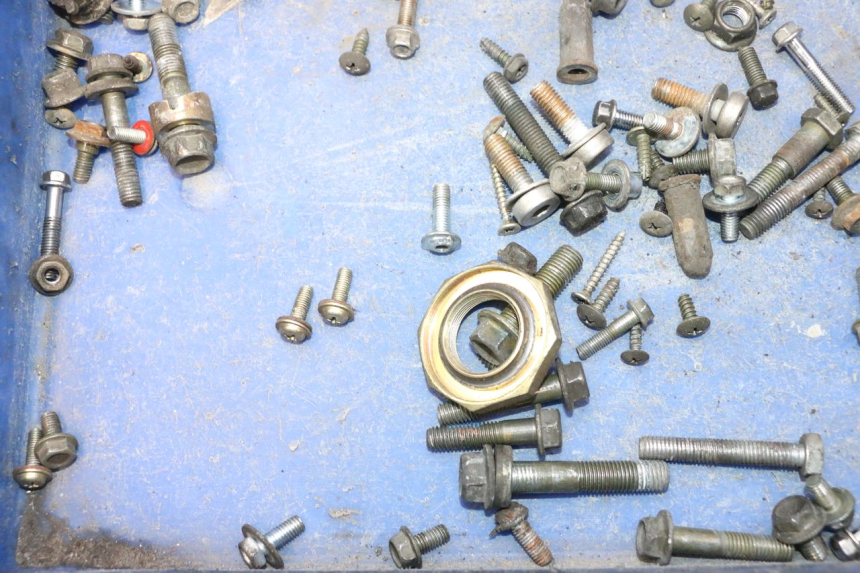 photo de TORNILLOS SYM FIDDLE 3 III 50 (2014 - 2020) - Primer plano técnico