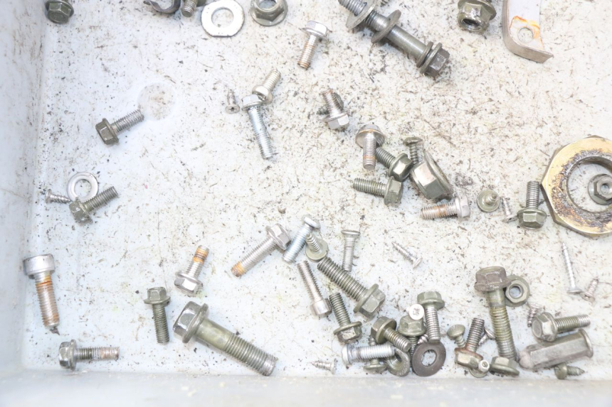 photo de TORNILLOS EUROCKA FIFTY 50 (2013 - 2022) - Zoom estado de uso