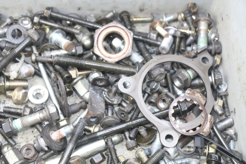 photo de BOLSA DE TORNILLERÍA TORNILLO YAMAHA FJ 3CX 1200 (1986 - 1996) - Otra perspectiva