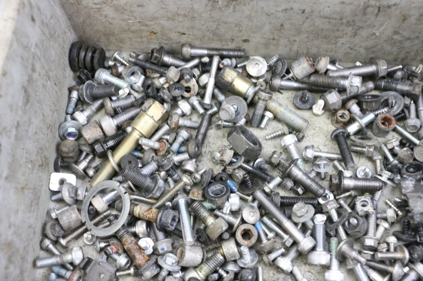 photo de BOLSA DE TORNILLERÍA TORNILLO YAMAHA FJR ABS 1300 (2006 - 2012) - Zoom estado de uso