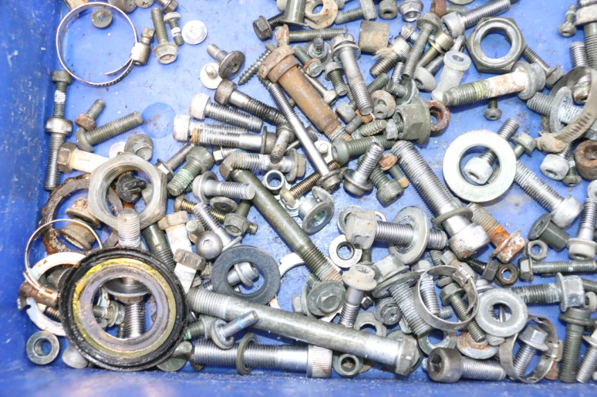 photo de TORNILLOS YAMAHA FJR 1300 (2001 - 2005) - Primer plano técnico