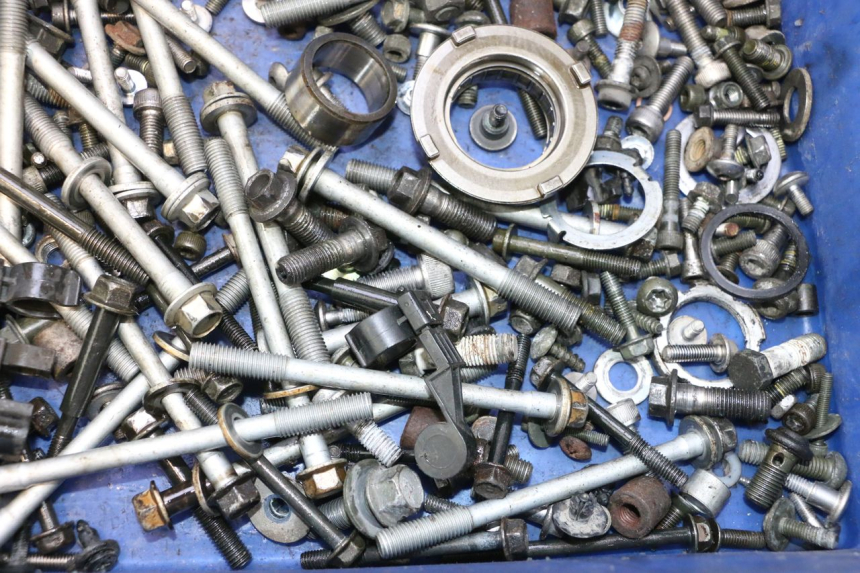 photo de TORNILLOS YAMAHA FJR 1300 (2001 - 2005) - Primer plano técnico