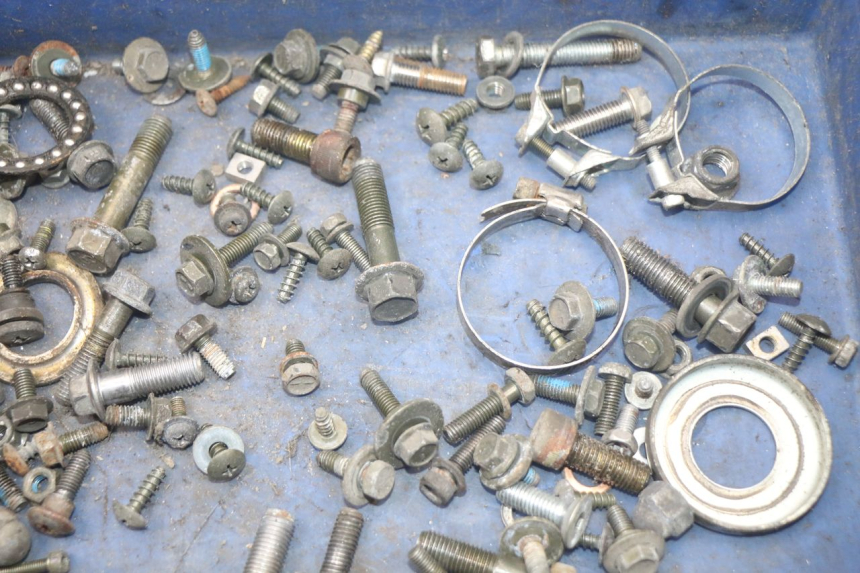 photo de BOLSA DE TORNILLERÍA TORNILLO MBK FLAME X 125 (2004 - 2007) - Zoom estado de uso