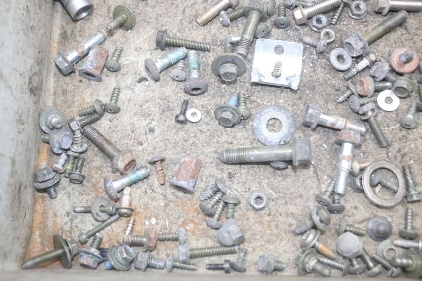 photo de TORNILLOS MBK FLAME X 125 (2007 - 2016) - Otra perspectiva