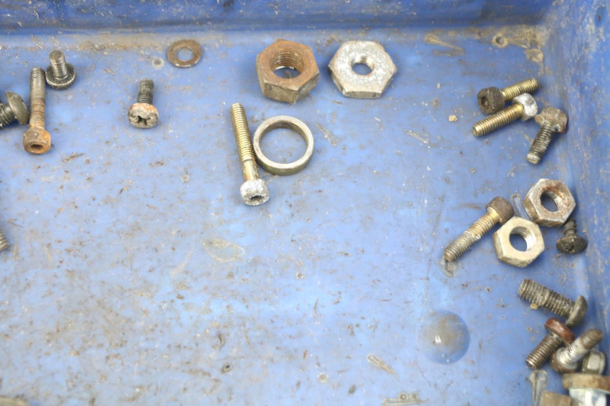 photo de BOLSA DE TORNILLERÍA TORNILLO MBK FLIPPER 50 (2004 - 2012) - Otra perspectiva