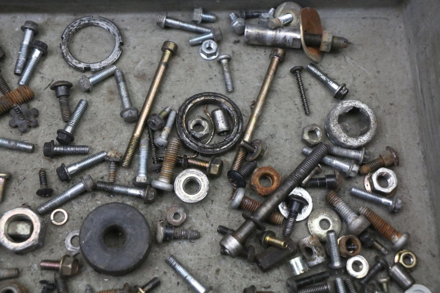 photo de TORNILLOS PIAGGIO FLY 4T 50 (2004 - 2010) - Zoom estado de uso