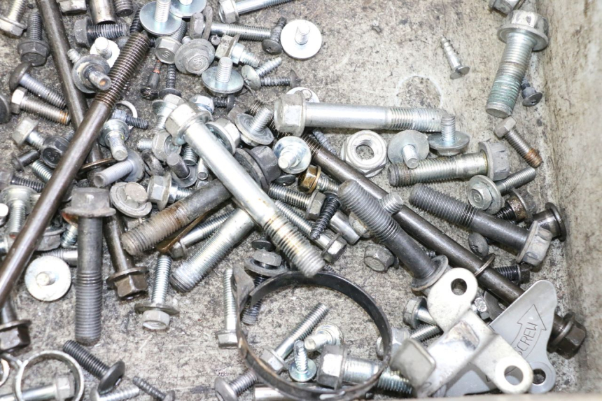 photo de TORNILLOS HONDA FORZA ABS 300 (2013 - 2017) - Otra perspectiva