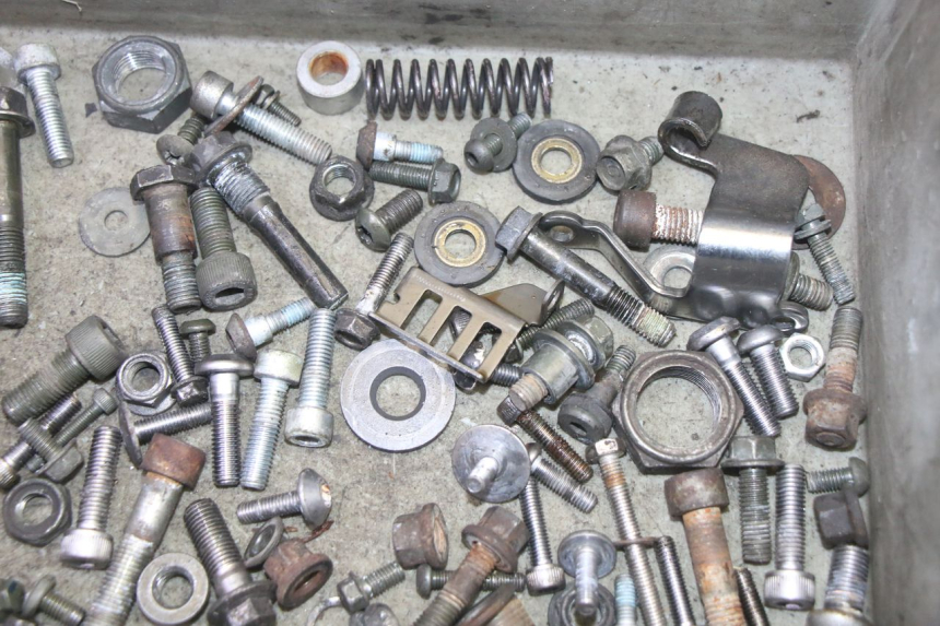 photo de BOLSA DE TORNILLERÍA YAMAHA FZ6 N FAZER 600 (2004 - 2006) - Zoom estado de uso