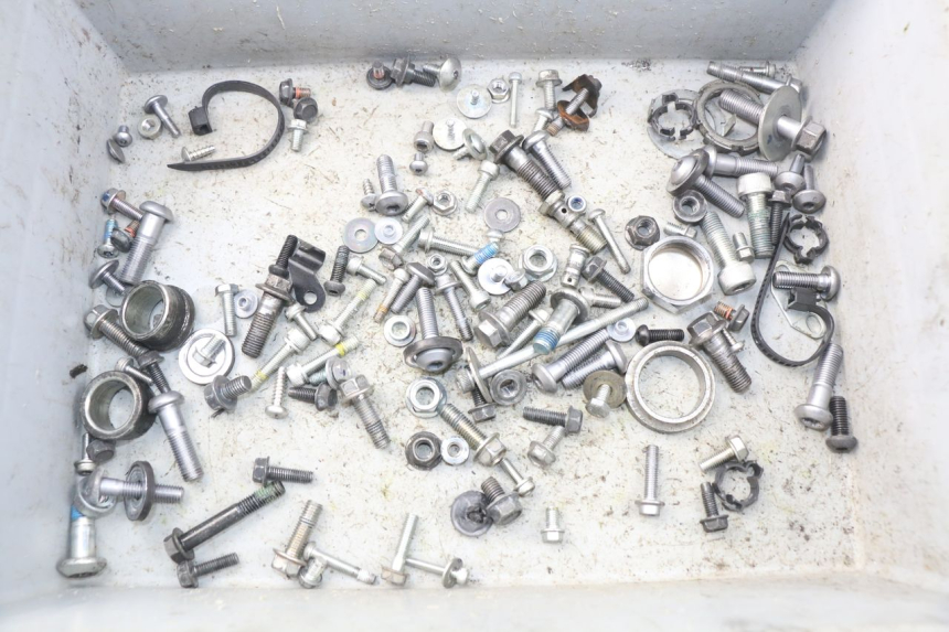 photo de TORNILLOS YAMAHA FZ8 800 (2010 - 2016) - Vista principal